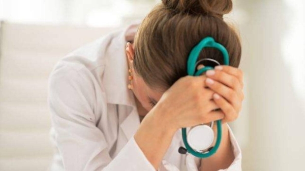 مكناس.. اعتقال طبيبة ومستخدمة بتهمة ترويج أدوية مهربة