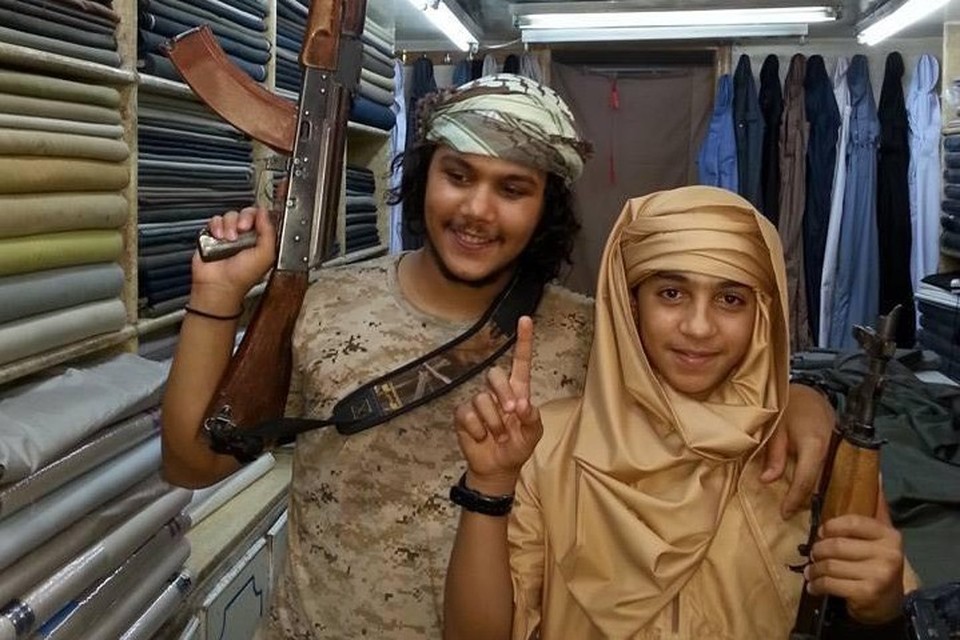 التحقيق مع جهاديين من أصل مغربي بسبب "استعباد الأيزيديين"